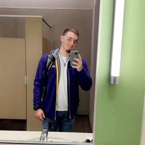 Meet your Posher, Daniel